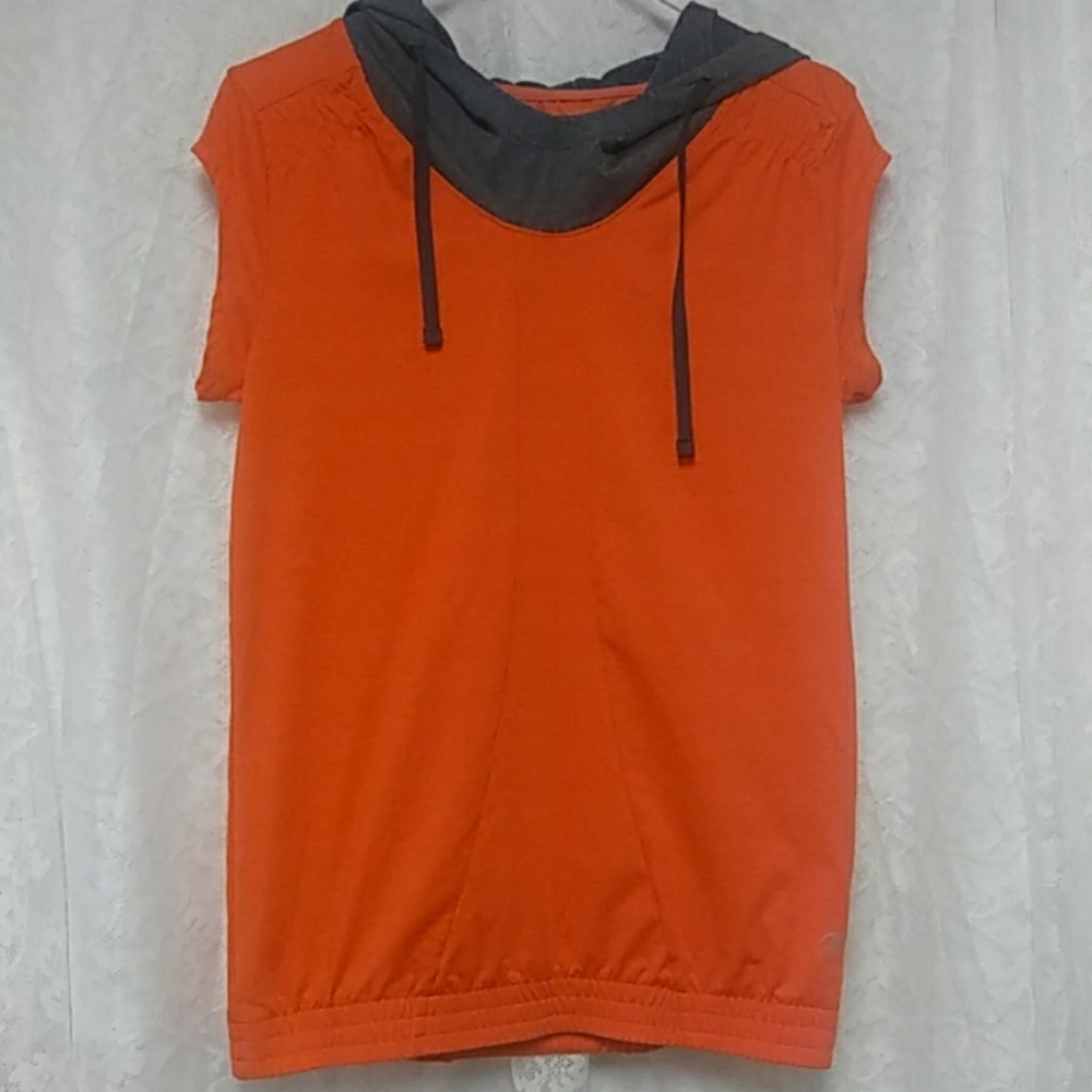 MPG sleeveless workout hoodie